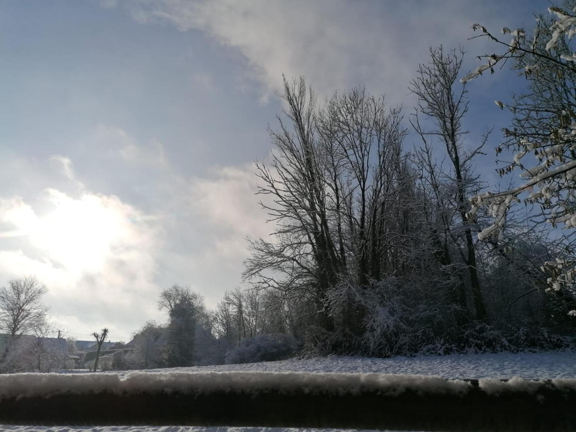Les hauts de Meez Dinant Buitenkant foto