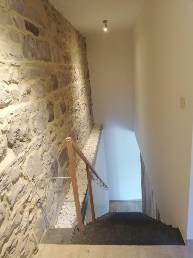 Les hauts de Meez Dinant Buitenkant foto